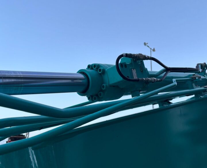 Kobelco SK130LC-11 - Crawler Excavators