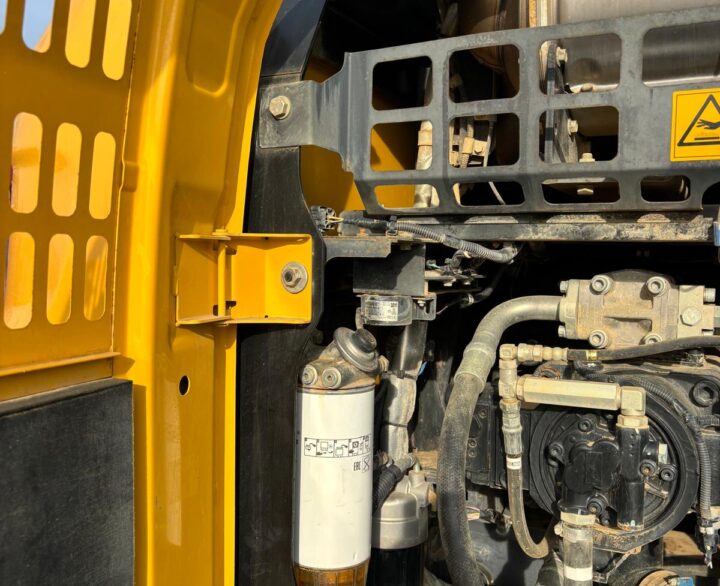 Kobelco SK210LC-10-E - Crawler Excavators