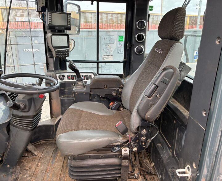 Hyundai HL960HDXT - Used Wheel Loaders