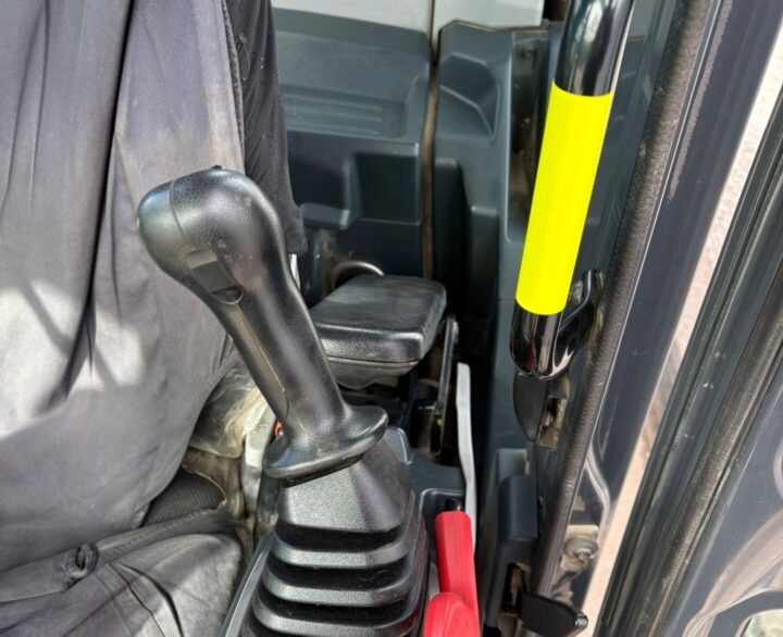 Kobelco SK140SRLC-7 DZ - Crawler Excavators