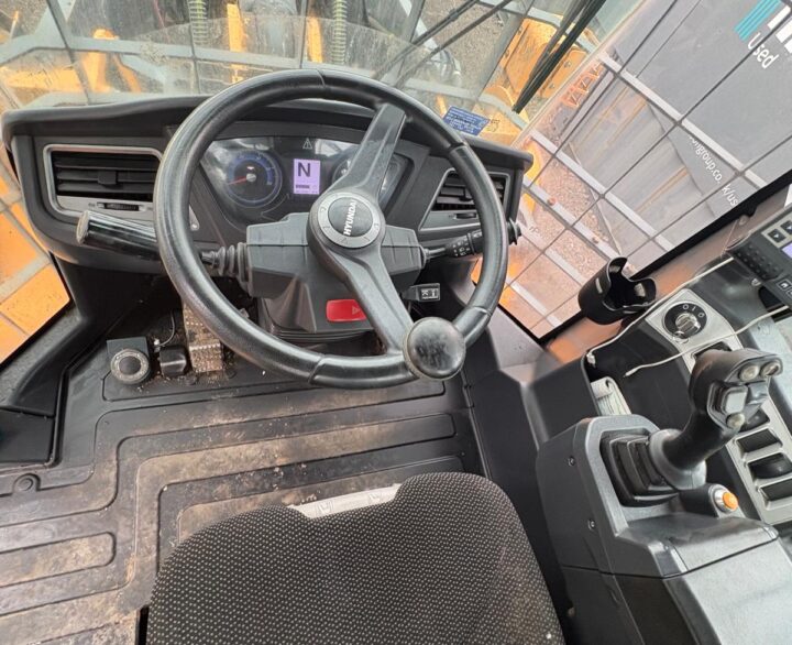 Hyundai HL960AHDXT - Used Wheel Loaders