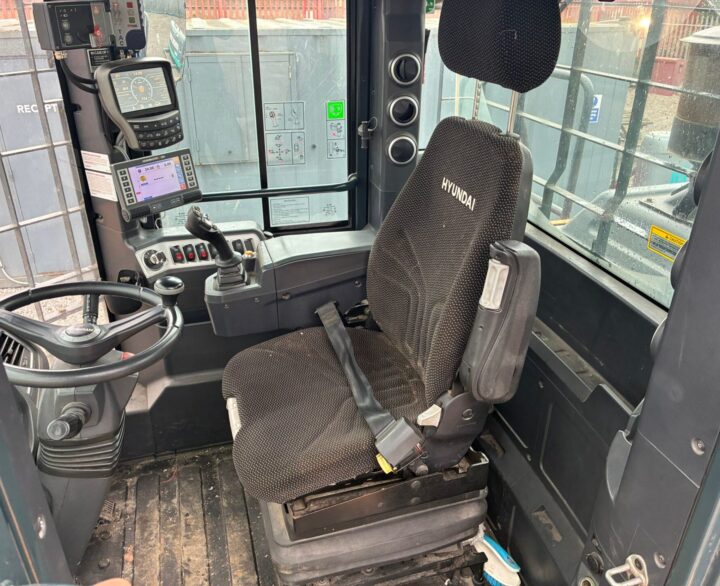 Hyundai HL960AHDXT - Used Wheel Loaders