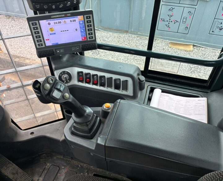 Hyundai HL960AHDXT - Used Wheel Loaders