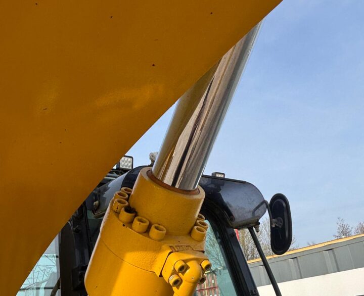 Kobelco SK210LC-10-E - Crawler Excavators