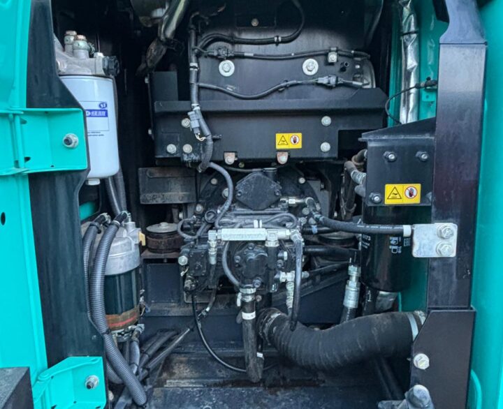 Kobelco SK130LC-11 - Crawler Excavators