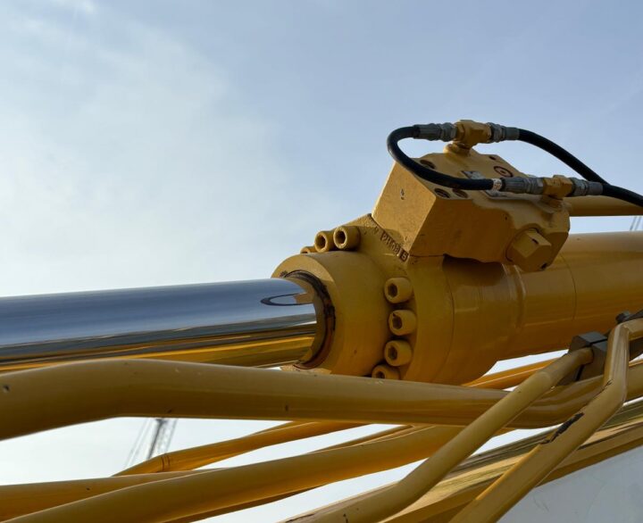 Kobelco SK210LC-10-E - Crawler Excavators