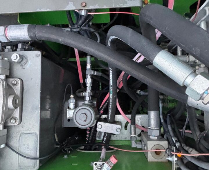 Sennebogen 817M - Material Handlers