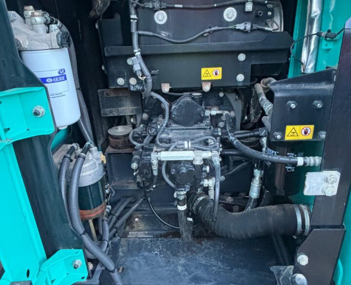 Kobelco SK130LC-11 - Crawler Excavators