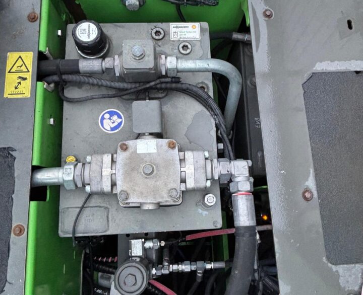 Sennebogen 817M - Material Handlers