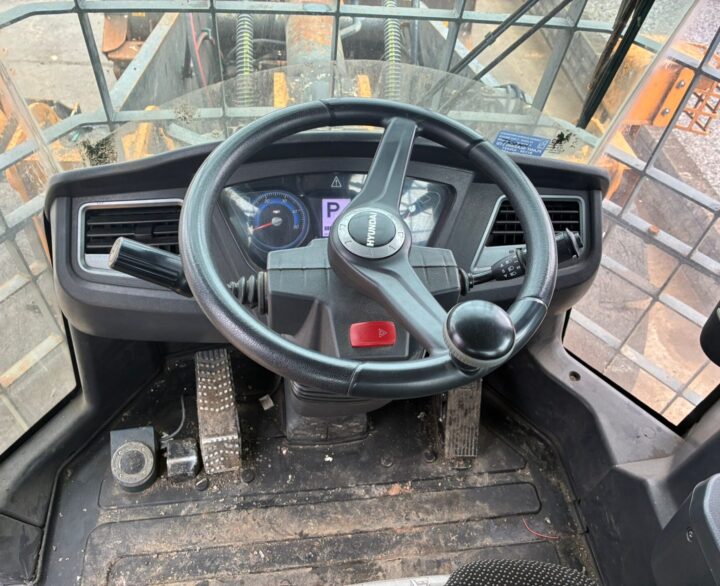 Hyundai HL960AHDXT - Used Wheel Loaders