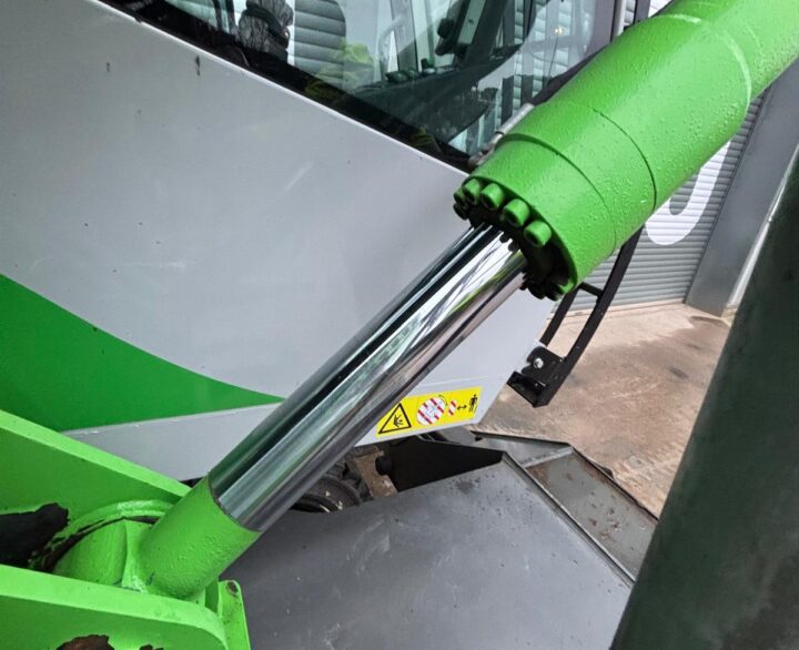 Sennebogen 817M - Material Handlers