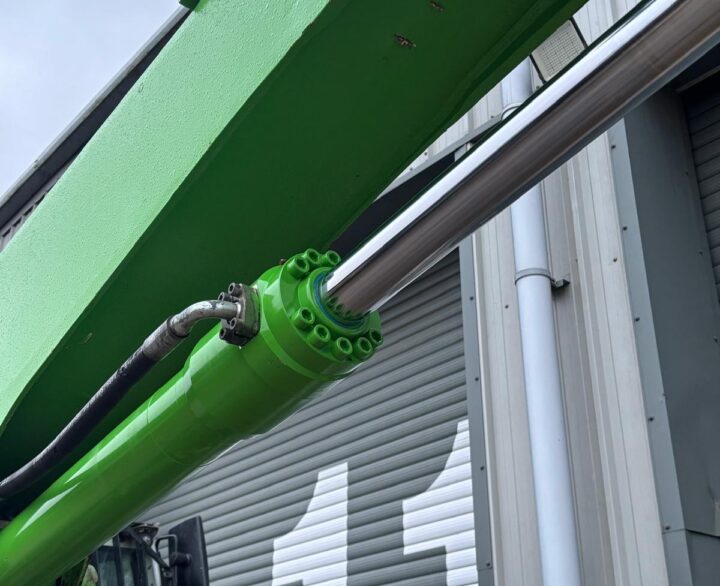 Sennebogen 817M - Material Handlers