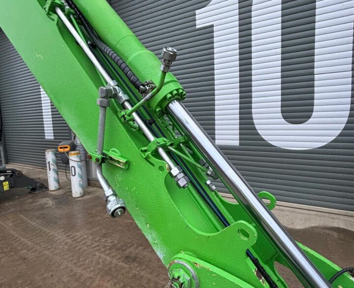 Sennebogen 817M - Material Handlers