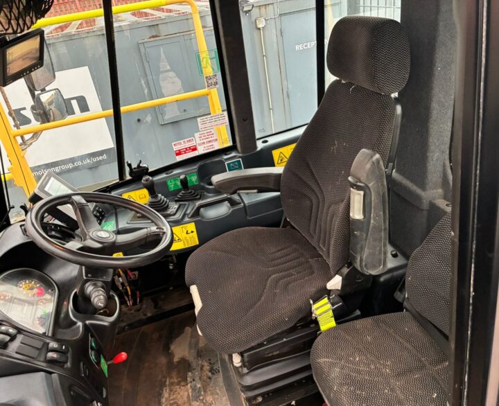 Rokbak RA30 - Articulated Dump Trucks