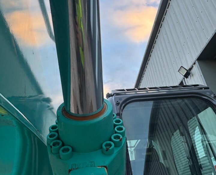 Kobelco SK210LC-10 - Crawler Excavators