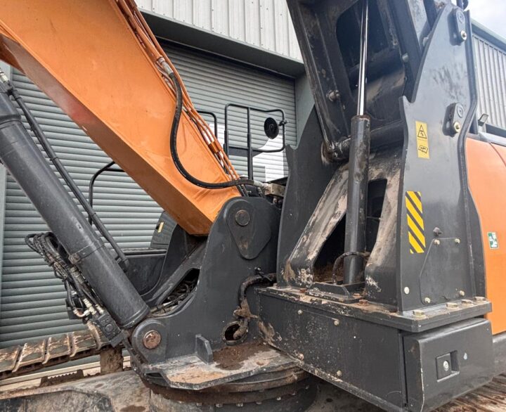 Case CX290D - Crawler Excavators