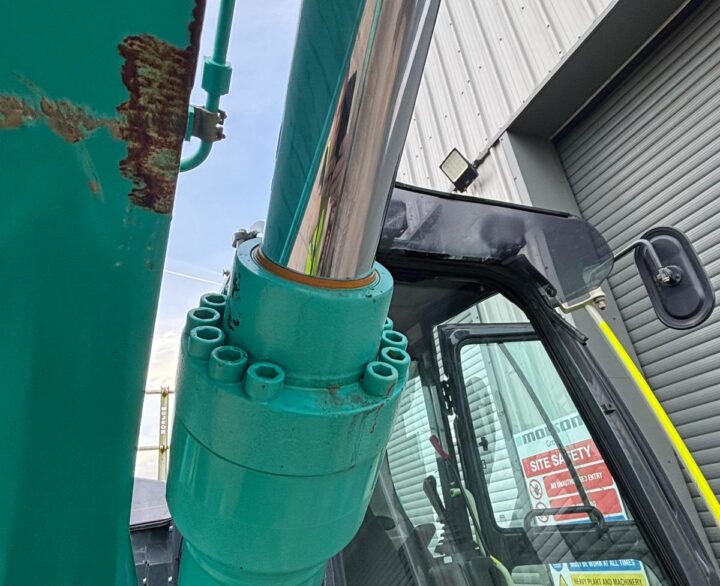 KOBELCO SK230SRLC-5 - Crawler Excavators