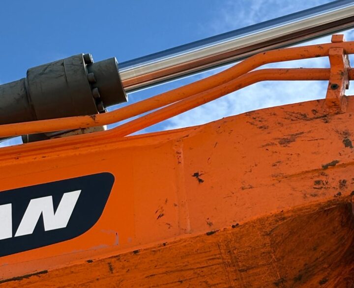 Doosan DX140LC-5 - Crawler Excavators