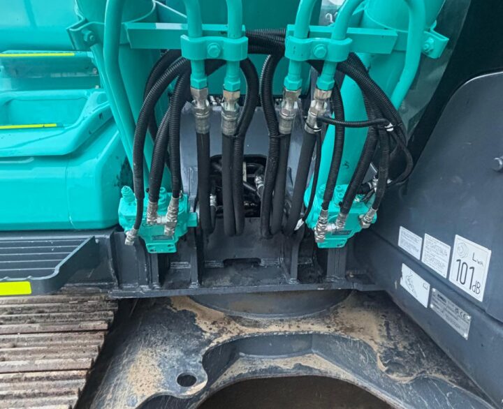 Kobelco SK130LC-11 - Crawler Excavators