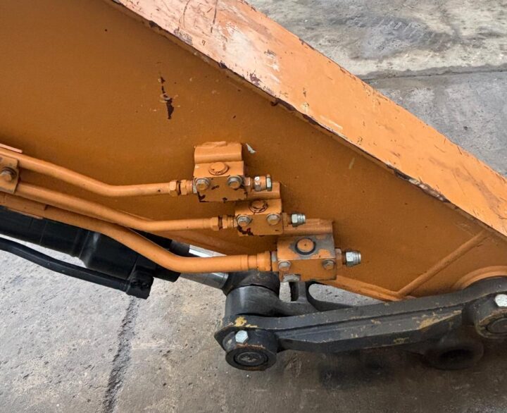 Case CX290D - Crawler Excavators