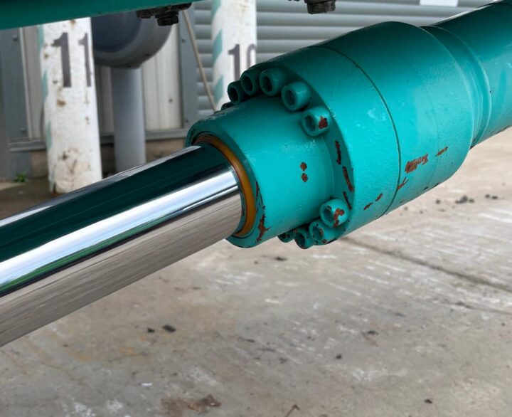 KOBELCO SK230SRLC-5 - Crawler Excavators