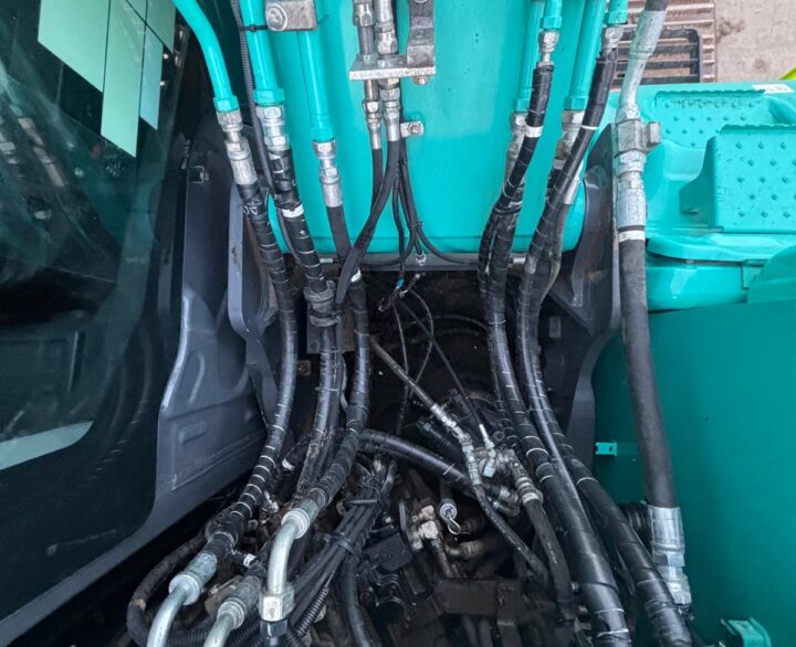 Kobelco SK130LC-11 - Crawler Excavators