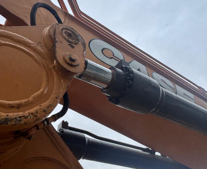 Case CX290D - Crawler Excavators