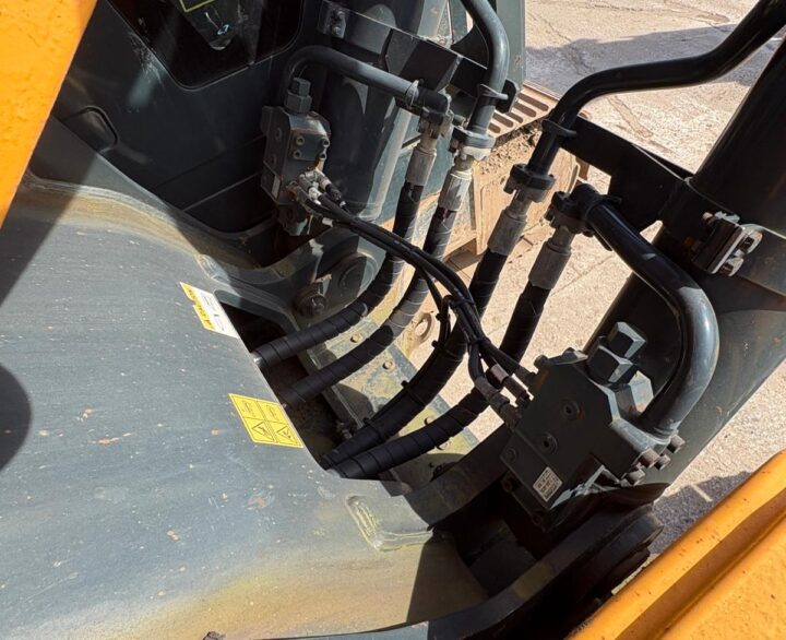 Hyundai HX380 - Crawler Excavators