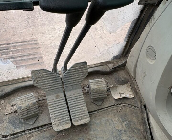 Kobelco SK210LC-10 - Crawler Excavators