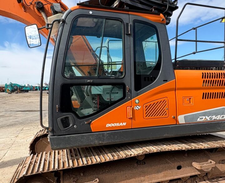 Doosan DX140LC-5 - Crawler Excavators