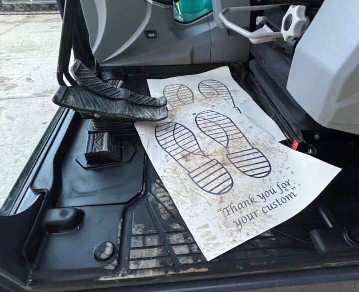 Kobelco SK130LC-11 - Crawler Excavators