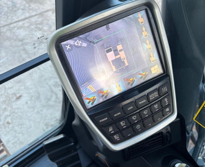 Hyundai HX140L - Crawler Excavators