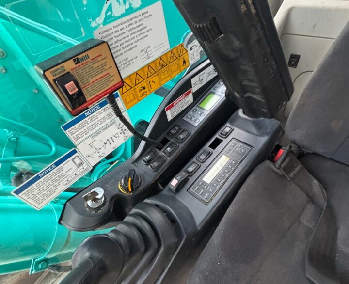 KOBELCO SK230SRLC-5 - Crawler Excavators