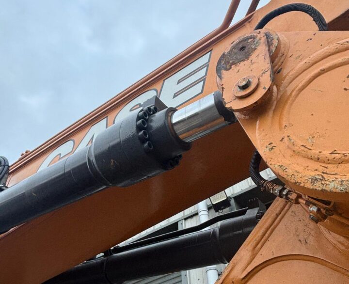 Case CX290D - Crawler Excavators