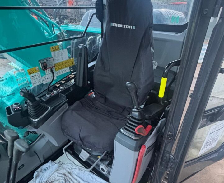 Kobelco SK130LC-11 - Crawler Excavators