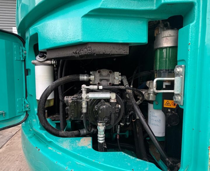 KOBELCO SK230SRLC-5 - Crawler Excavators