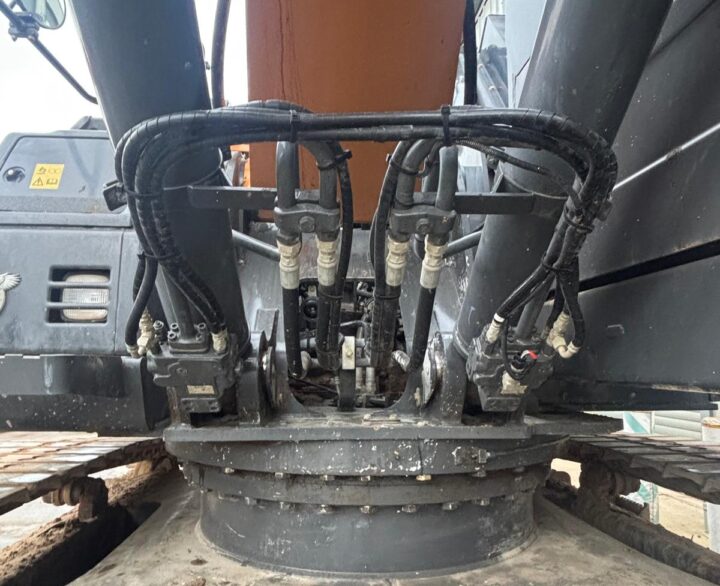 Case CX290D - Crawler Excavators