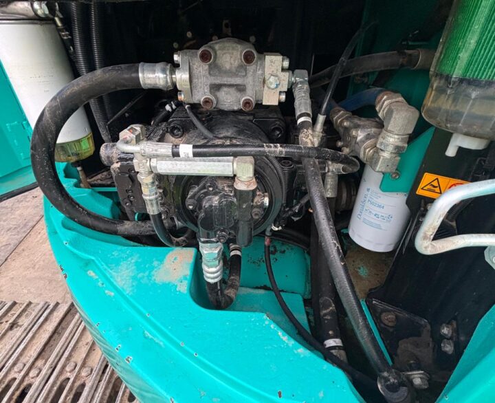 KOBELCO SK230SRLC-5 - Crawler Excavators