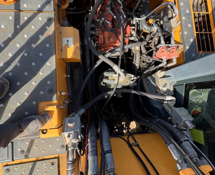 Hyundai HX380 - Crawler Excavators