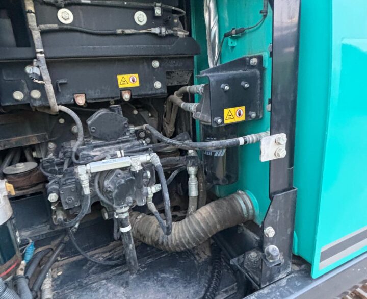 Kobelco SK130LC-11 - Crawler Excavators