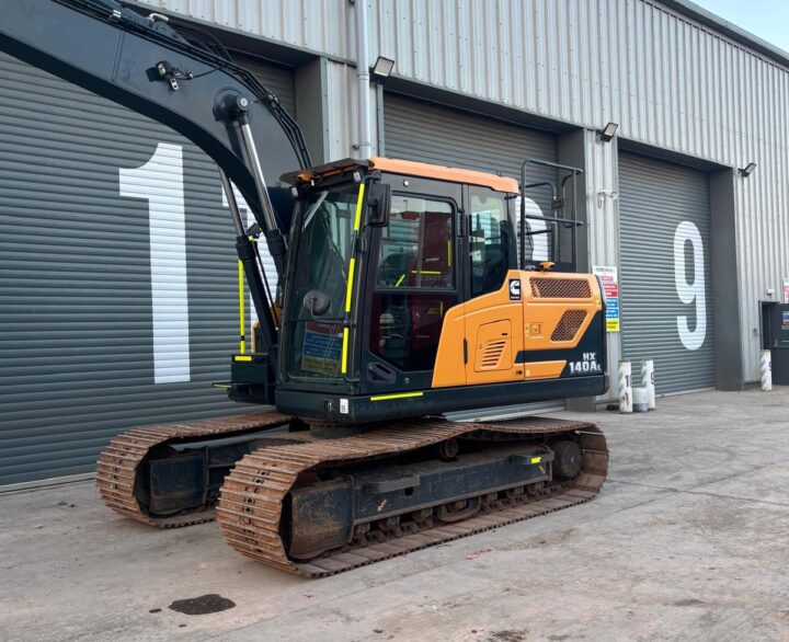 Hyundai HX140L - Crawler Excavators
