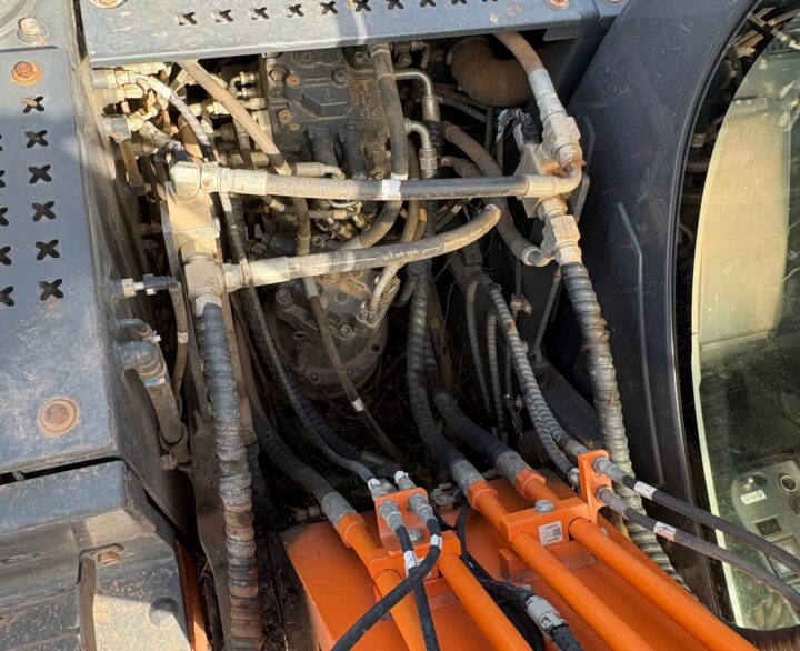 Doosan DX140LC-5 - Crawler Excavators