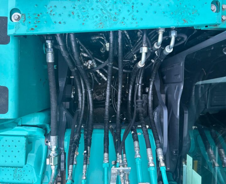 Kobelco SK130LC-11 - Crawler Excavators