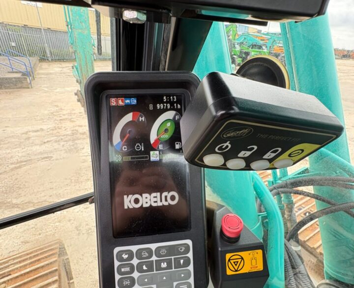 Kobelco SK210HLC-10 Hybrid - Crawler Excavators