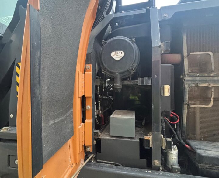 Case CX290D - Crawler Excavators