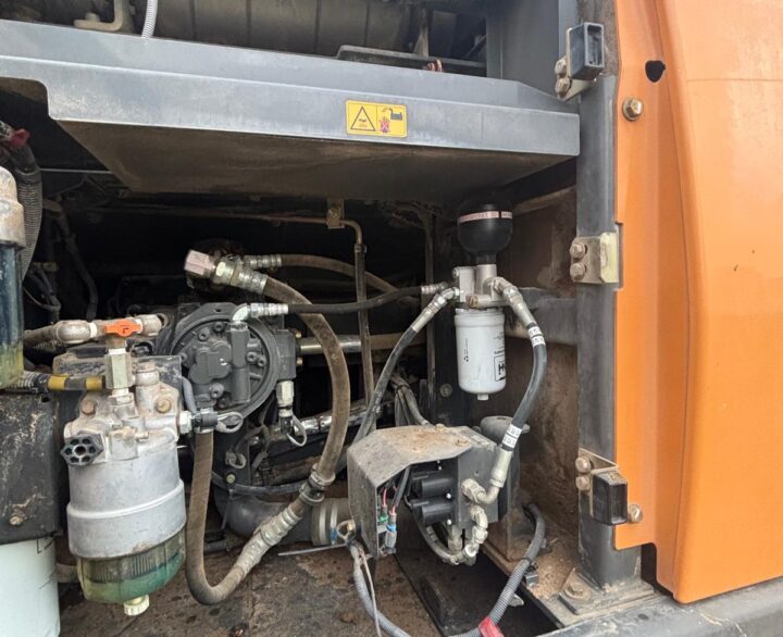 Case CX290D - Crawler Excavators