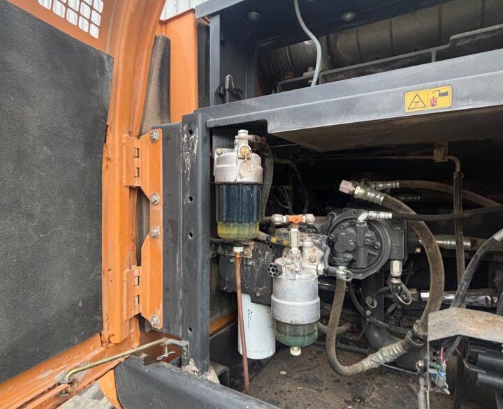 Case CX290D - Crawler Excavators