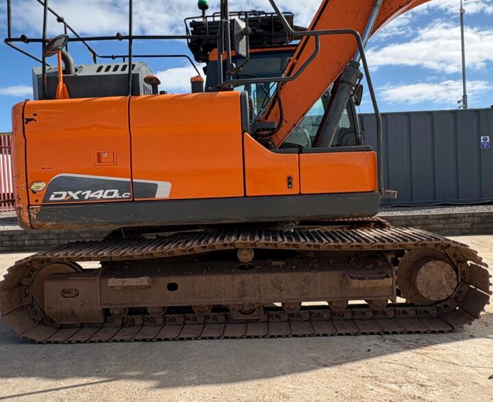 Doosan DX140LC-5 - Crawler Excavators