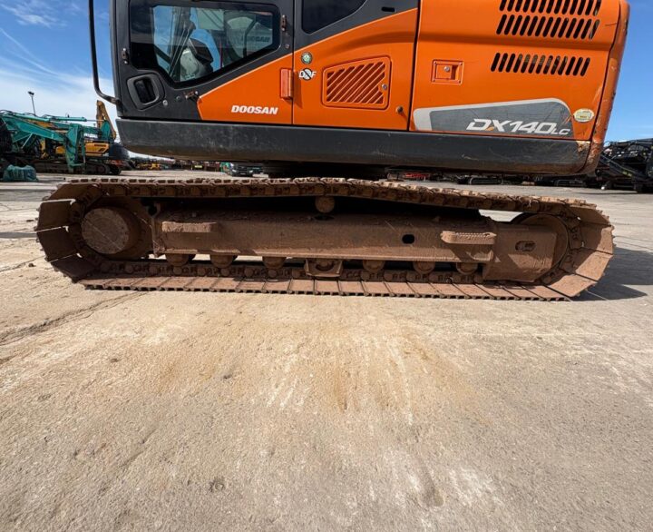 Doosan DX140LC-5 - Crawler Excavators