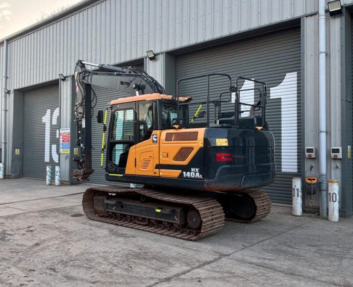 Hyundai HX140L - Crawler Excavators